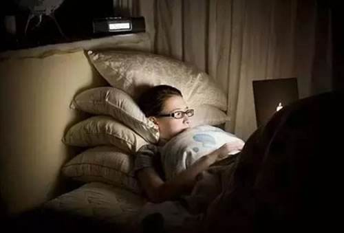 女人熬夜危害你知道多少？