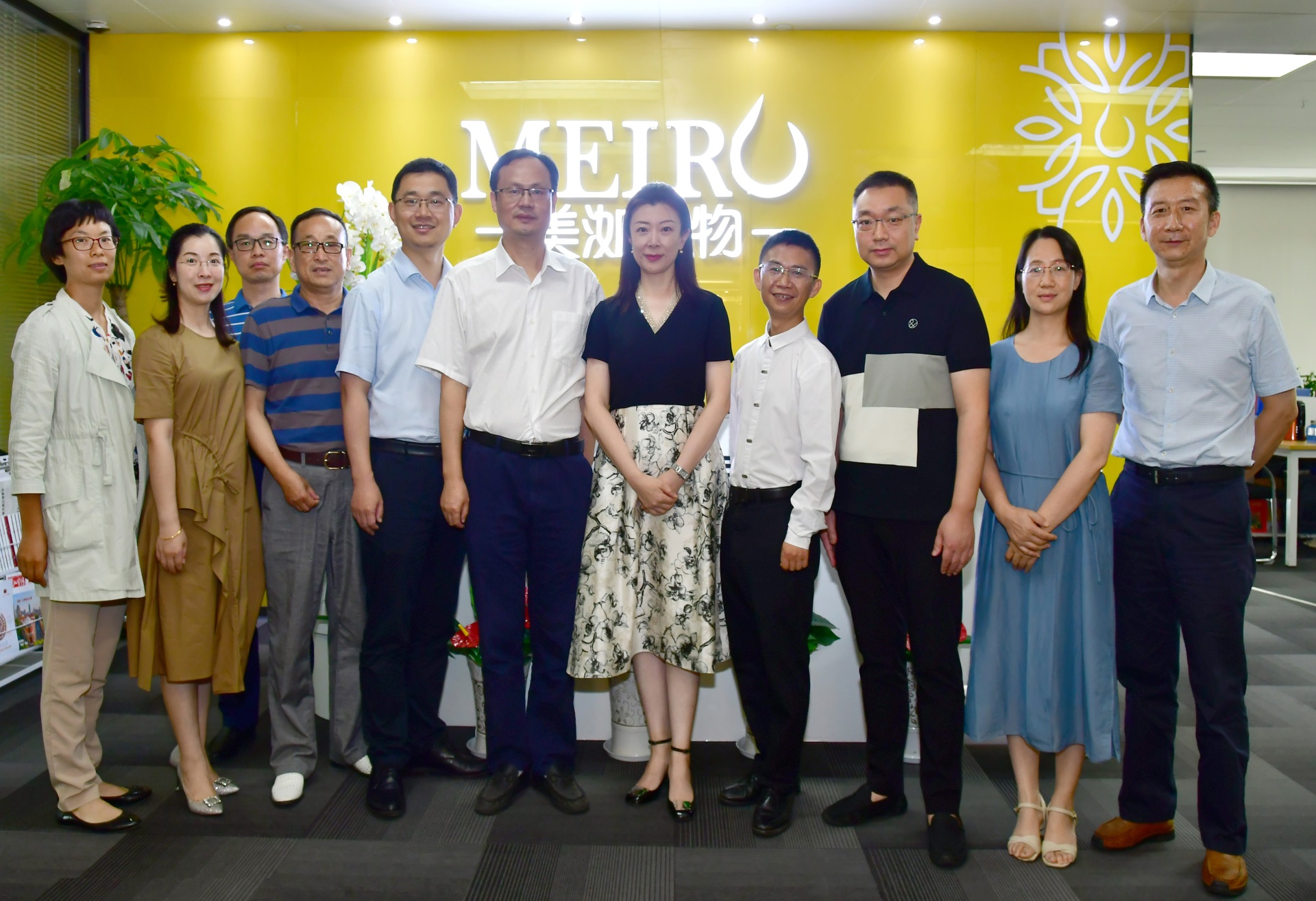 聚力同行，共贏未來。東信醫(yī)藥集團(tuán)與武漢輕工大學(xué)成功舉辦校企合作交...